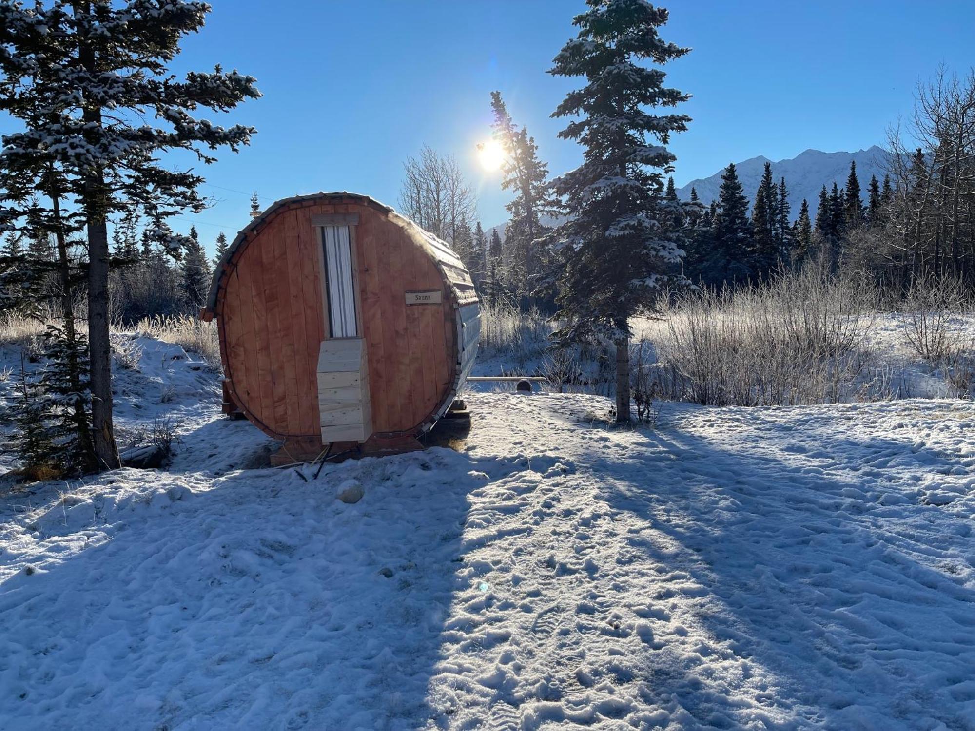 Mount Logan Ecolodge & Retreat Center Haines Junction Exterior foto